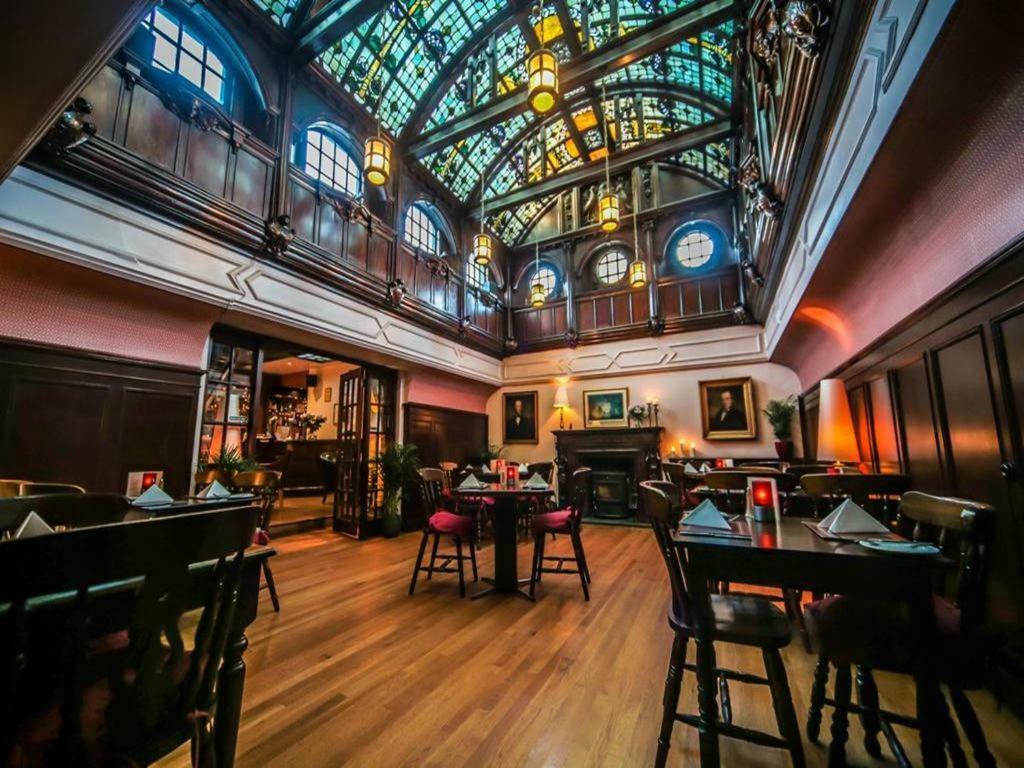 The Woodside Hotel Абердауер Екстер'єр фото